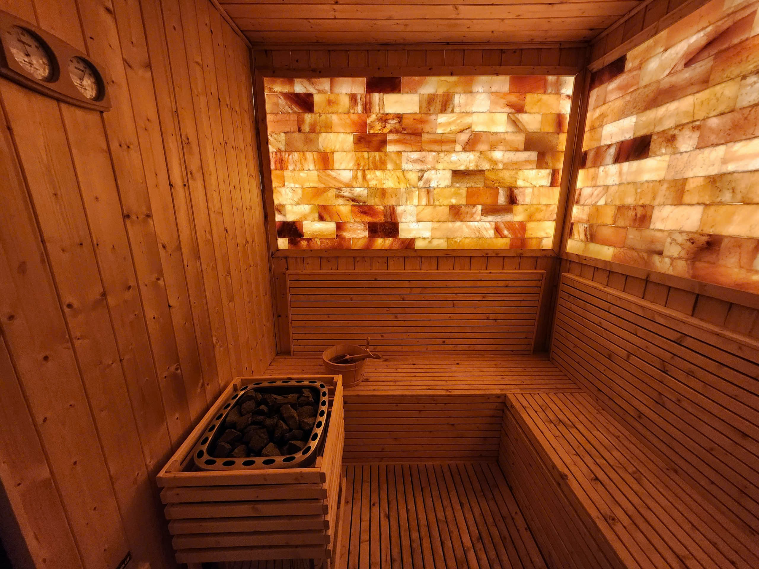 z7558868188619_ceeb3aea7b55acc8726400764e0be01f