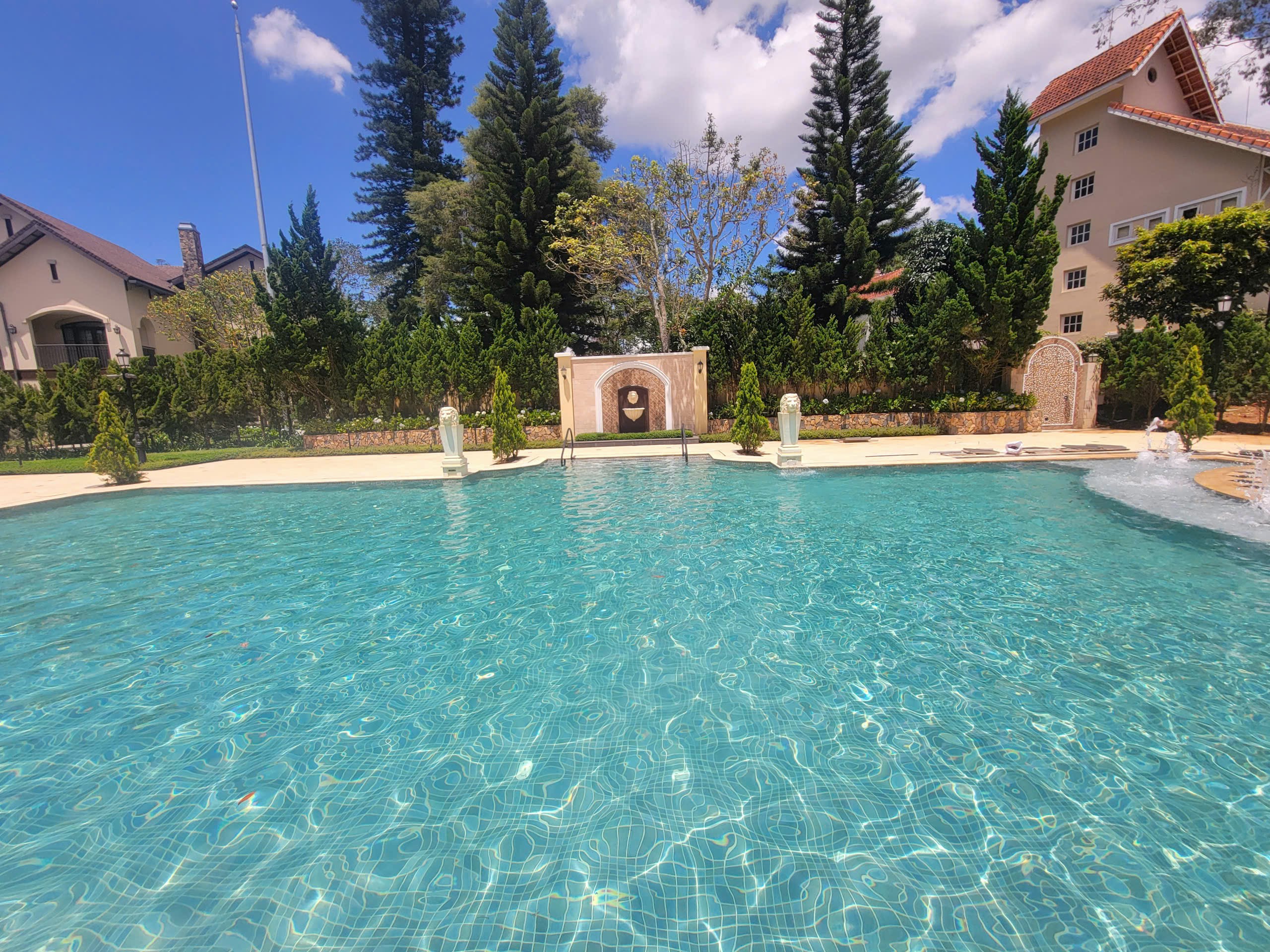 z7558874549722_b0bf9d9572aadd47f451a2b62f563afc