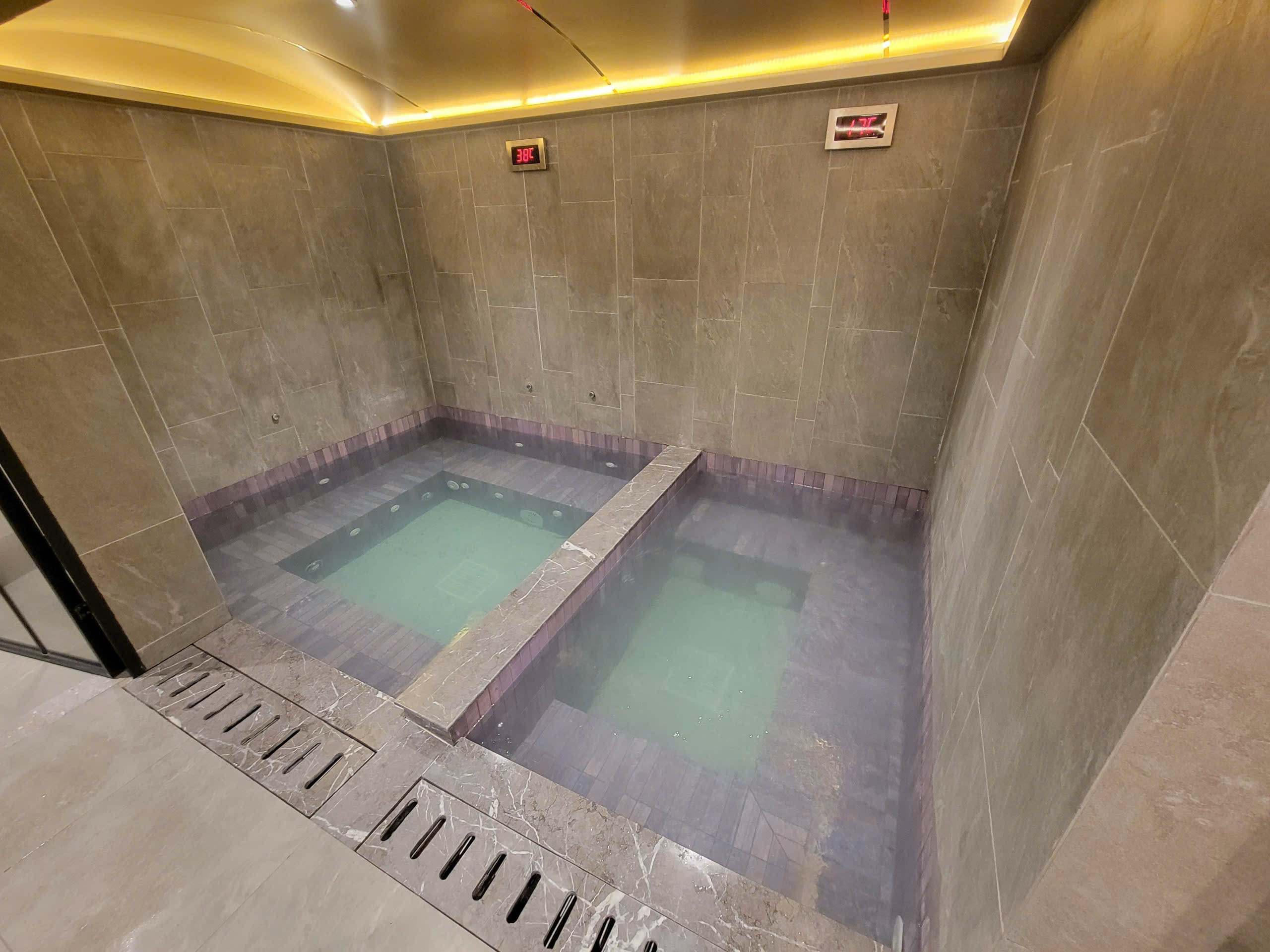 z7558875730175_852f840dd419b469dfd241fa132d8095